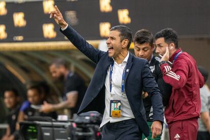 Jaime Lozano, entrenador de la selección mexicana, durante la final de la Copa Oro.