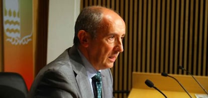 El portavoz del Gobierno vasco, Josu Erkoreka, en una comparecencia ante los medios.