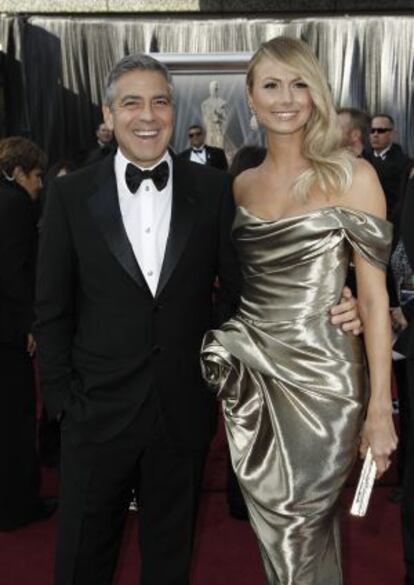 George Clooney y Stacy Keibler.