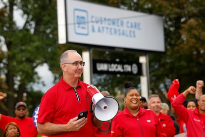 Autoworkers strike expands to new General Motors and Ford plants