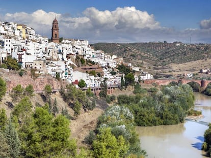 Vista de Montoro y el meandro del Guadalquivir. 