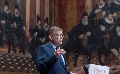 El presidente de la Generalitat, Ximo Puig, en el Saló de Corts del Palau de la Generalitat, este sábado.