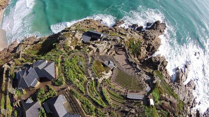 Vista aérea del teatro Minack. 