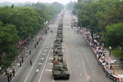 Un desfile militar conmemora el 250.º aniversario del Ejército y coincide con el 79.º cumpleaños del presidente Donald Trump, el sábado 14 de junio de 2025, en Washington.