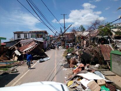 Dominica qued&oacute; devastada tras el paso del hurac&aacute;n Mar&iacute;a.