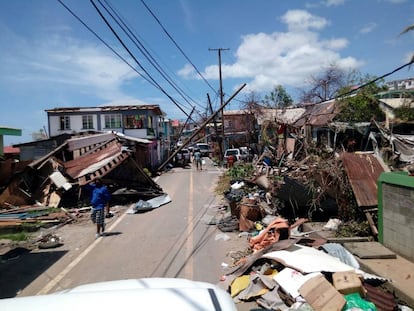 Dominica qued&oacute; devastada tras el paso del hurac&aacute;n Mar&iacute;a.