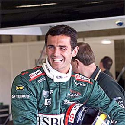 Pedro Martínez de la Rosa, ayer en el circuito de Montmeló, donde se disputará el Gran Premio de España.