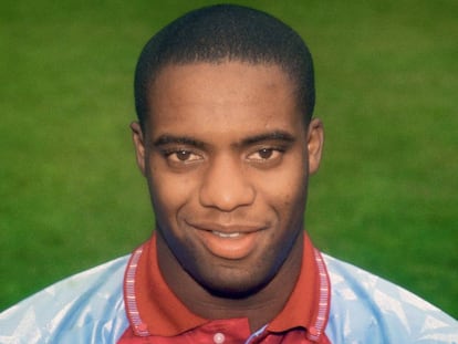 Atkinson, con el Aston Villa en 1991.