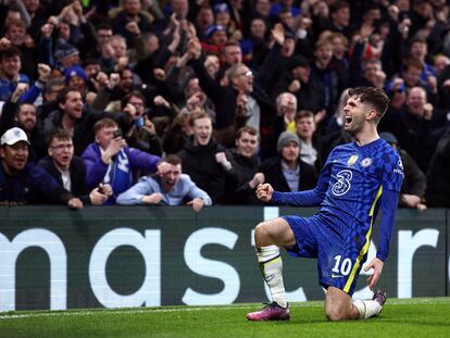 Pulisic celebra el segundo gol del Chelsea contra el Lille, este martes en Londres.