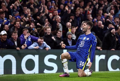 Champions League: Pulisic celebra el segundo gol del Chelsea contra el Lille