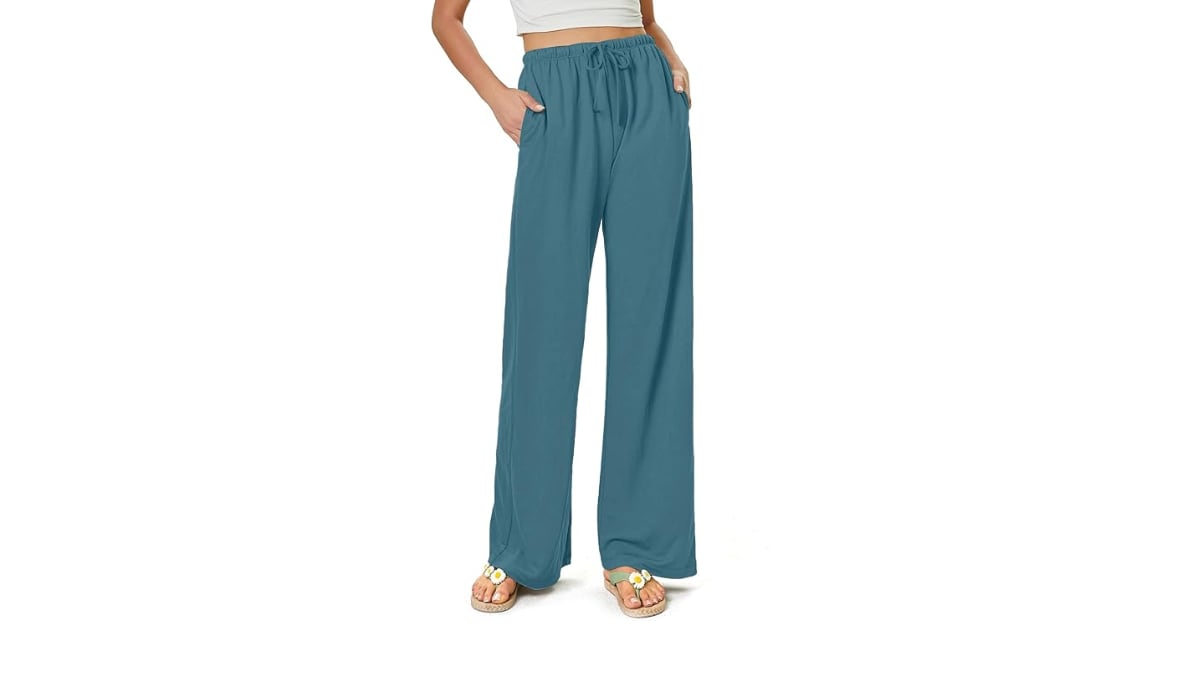 Pantalones con cintura alta y tejido ligero.