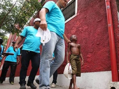 Menores sem documentação nem dinheiro são levados ao Centro de Acolhimento no Rio.