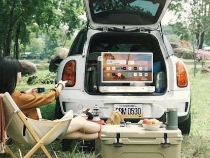LG presenta una pantalla portátil y resistente a todo para ver Netflix desde cualquier parte