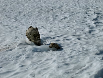 Los restos momificados de un alpinista en el Pico de Orizaba, hallado en 2015. Se sospecha que fue una de tres personas atrapadas en una avalancha en 1959.
