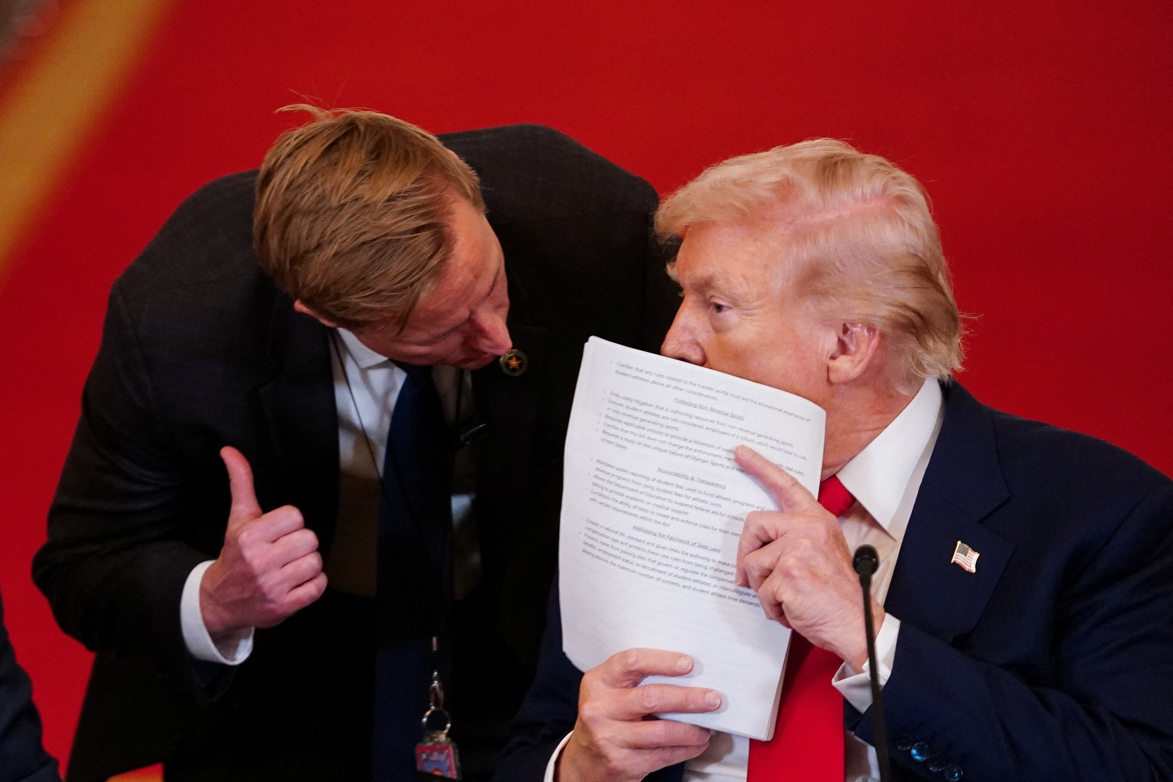 Trump amenaza a Irán con la “destrucción total” y advierte de que “recibirá un duro golpe”