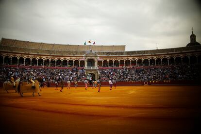 La plaza de La Maestranza, en tarde de festejo.