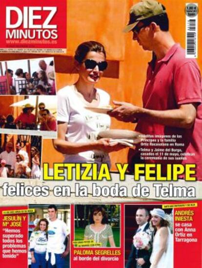 Portada de la revista 'Diez Minutos', en la que se ve a los Príncipes de Asturias en Roma para la celebración de la boda de Telma Ortiz.