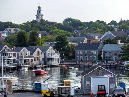 La ciudad de Nantucket (Massachusetts), ubicada en la isla homónima, frente a la costa este de Estados Unidos.   