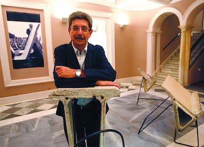 Juan Bosco Díaz-Urmeneta, en una exposición en Cádiz en 2007.