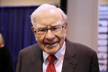 El presidente de Berkshire Hathaway, Warren Buffett, en una junta de accionistas de 2019 en Omaha (Nebraska).