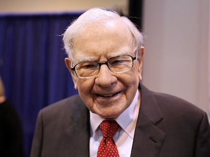 El presidente de Berkshire Hathaway, Warren Buffett, en Omaha (Nebraska), en 2019, con motivo de la junta de accionistas de la empresa.
