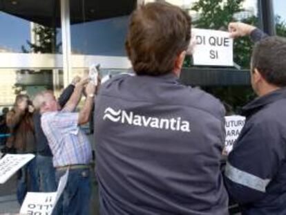 Trabajadores de Navantia, en Ferrol (A Coruña). EFE/Archivo