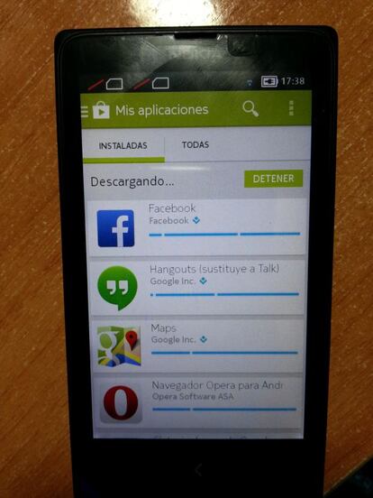 Nokia X modificado para usar apps de Google.