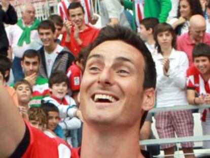 Aduriz, el día de su presentación en San mamés.