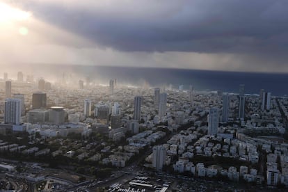 Vista de la ciudad israelí de Tel Aviv, clasificada como la ciudad más cara del mundo por Economist Intelligence Unit.