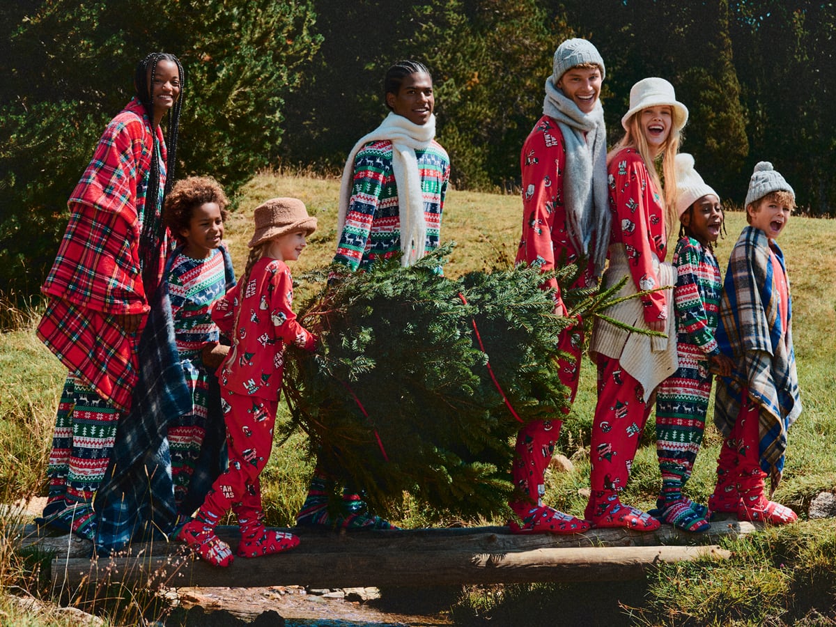 Del ‘ugly sweater’ más elegante al pijama de terciopelo: las propuestas de Navidad más gustosas para vestir las fiestas