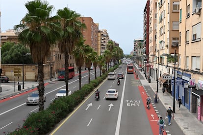 Figuración de la nueva planificación viaria que dejó el anterior Gobierno local de Valencia, de Compromís y PSPV, para la avenida de Pérez Galdós, ya con el túnel suprimido.
