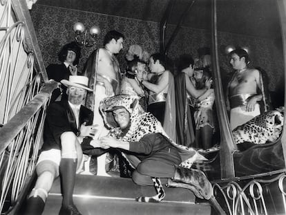 Una animada fiesta de disfraces en Boccacio en los setenta. El régimen franquista, ya en sus últimos años, tenía prohibida la entrada.