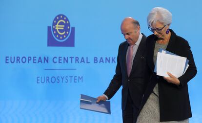 La presidenta del BCE, Christine Lagarde, y el vicepresidente de la entidad, Luis de Guindos, tras la conferencia de prensa.