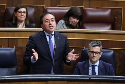 José Manuel Albares, durante la sesión de Control al Ejecutivo de este miércoles en el Congreso.