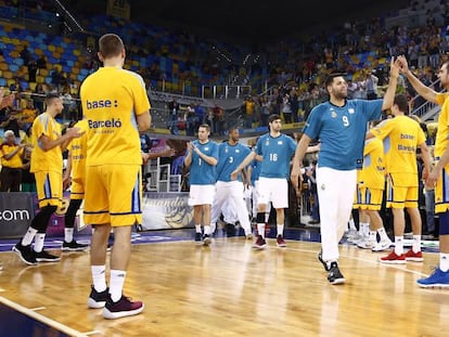 El Gran Canaria hace pasillo al Madrid