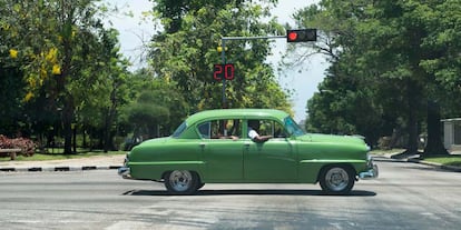 Los cubanos suelen llamar “almendrones” a los coches antiguos estadounidenses en referencia a su forma de almendra gigante.