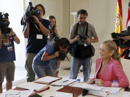 Cifuentes, al inicio del consejo de Gobierno extraordinario del pasado d&iacute;a 7.