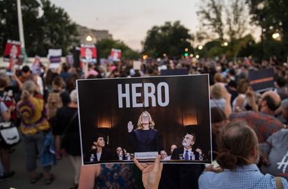 Activistas protestan contra Brett Kavanaught en Washington, el 3 de octubre de 2018.