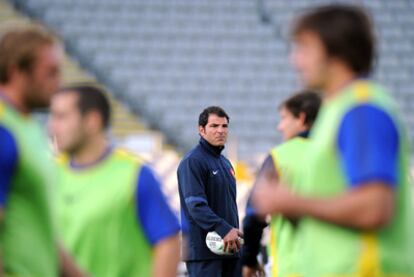 El seleccionador francés, Marc Lièvremont, durante un entrenamiento.