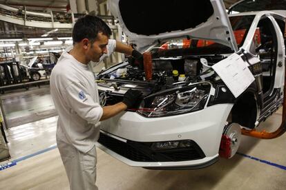 La cadena de montaje de la planta de Volkswagen en Landaben, Pamplona