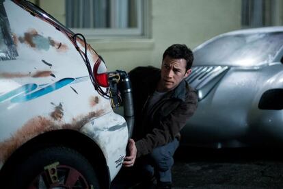 Joseph Gordon-Levitt in  a scene from Looper.