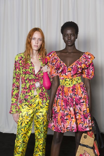 Imagen del backstage de Michael Kors.