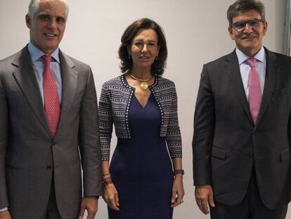 Andrea Orcel, que iba a ser 'número dos' del Santander; Ana Botín, presidenta; y José Antonio Álvarez, vicepresidente del grupo y presidente de Santander España.