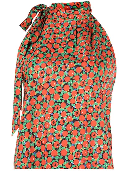 Una blusa anudada al cuello con un vistoso estampado de manzanas es todo lo que tus vaqueros necesitan. Es de L’Autre Chose y tiene un precio de 176€.