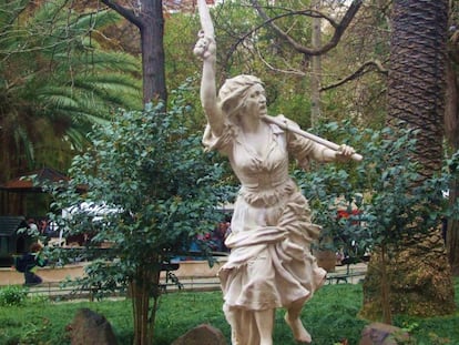 Escultura de María da Fonte, en el parque lisboeta de Campo de Ourique.