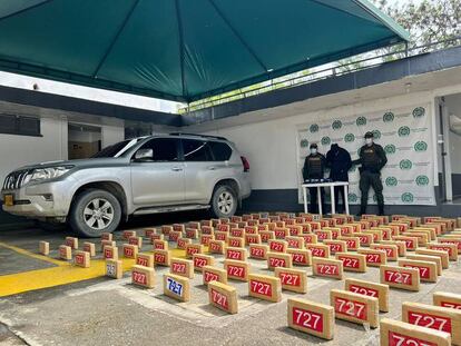 Camioneta de la UNP (Unidad Nacional de  Protección), encontrada con 150 kilos de cocaína en su interior.