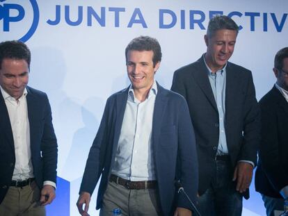 Teodoro Garcia, Pablo Casado, Xavier Garcia Albiol i Javier Maroto a la junta de Barcelona.