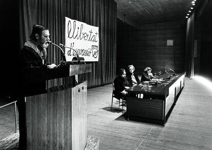 Francisco Candel durant un acte per la llibertat d'expressió.