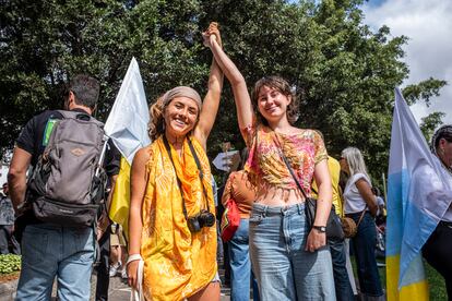 Leyla Lázaro (derecha) y Delmira Pére.