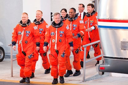 Un grupo de astronautas participan en un ensayo de lanzamiento en 2010